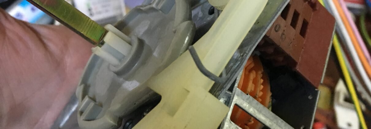 مراكز صيانة أجهزة كهربائية 3