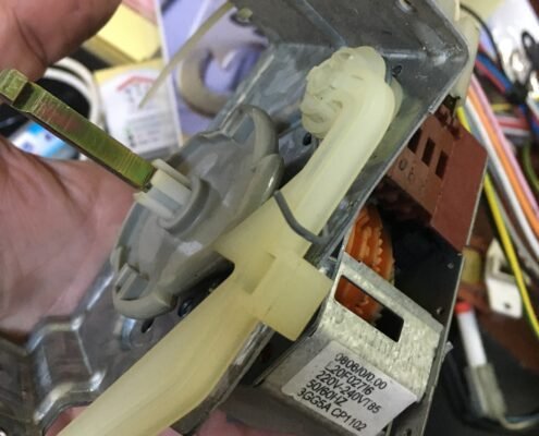 مراكز صيانة أجهزة كهربائية 12