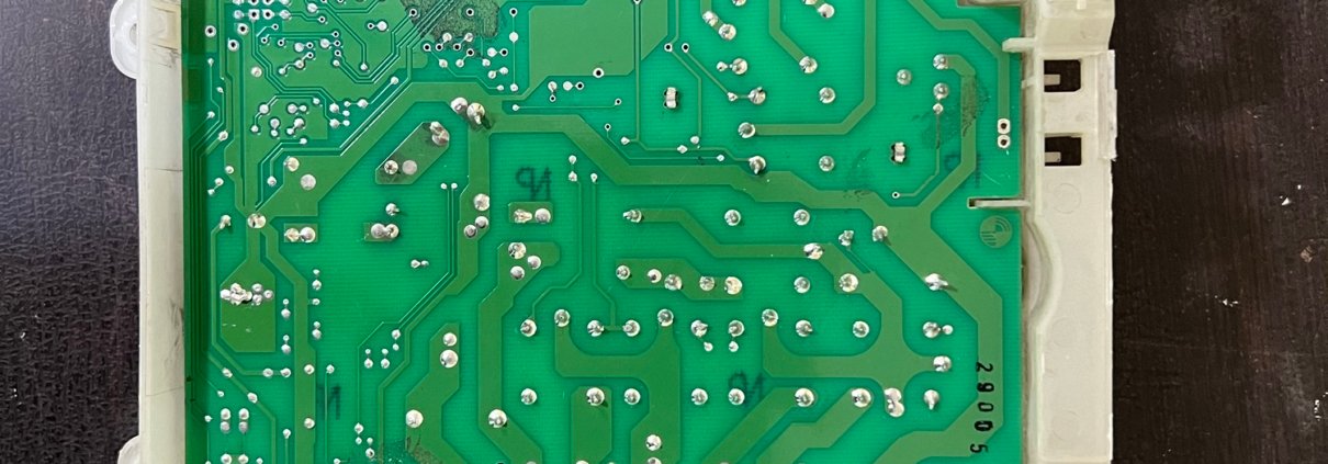 صيانة البورد الإلكترونية للغسالات والثلاجات 1